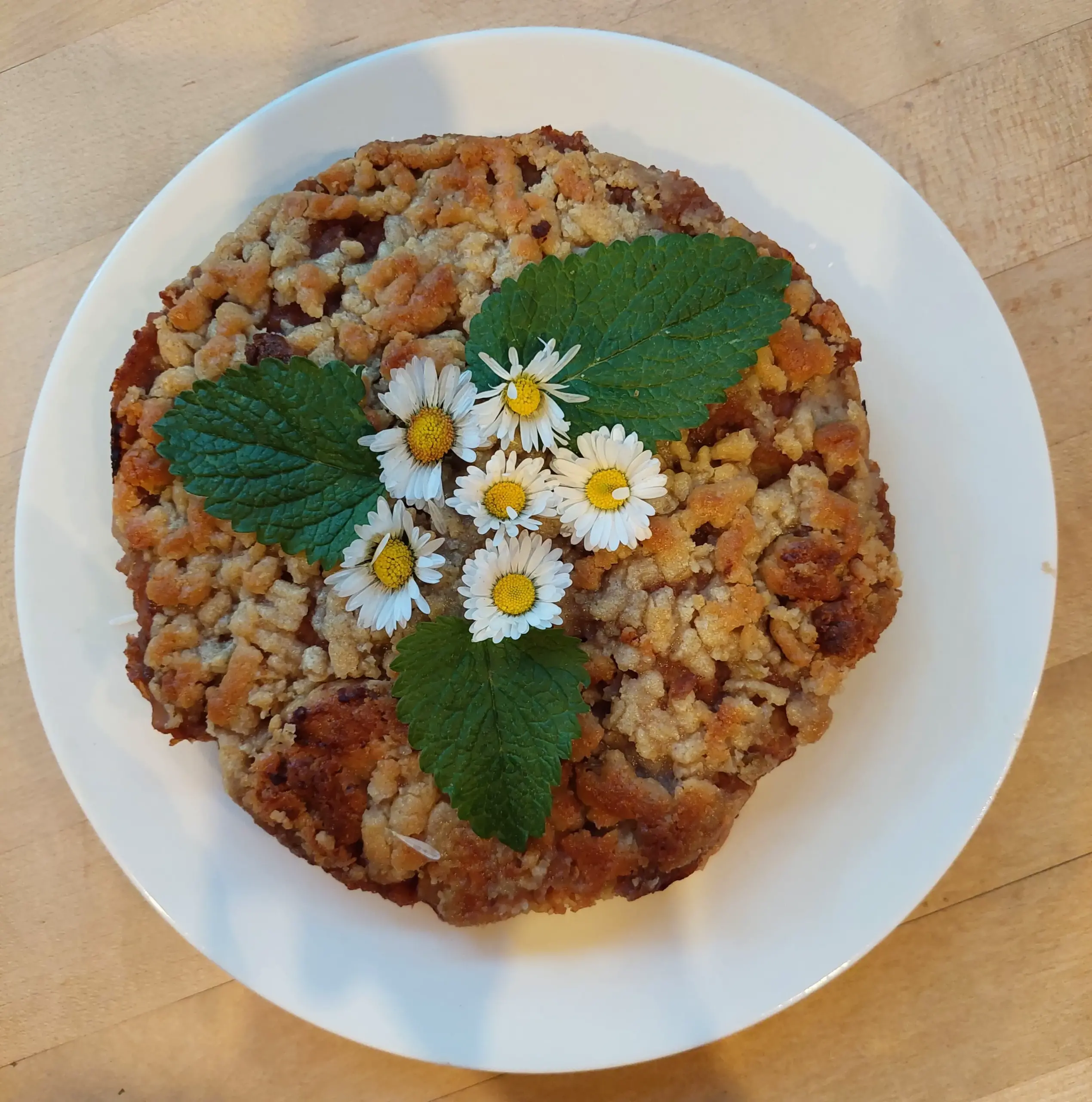 Rhabarbercrumble mit Kastanienmehl