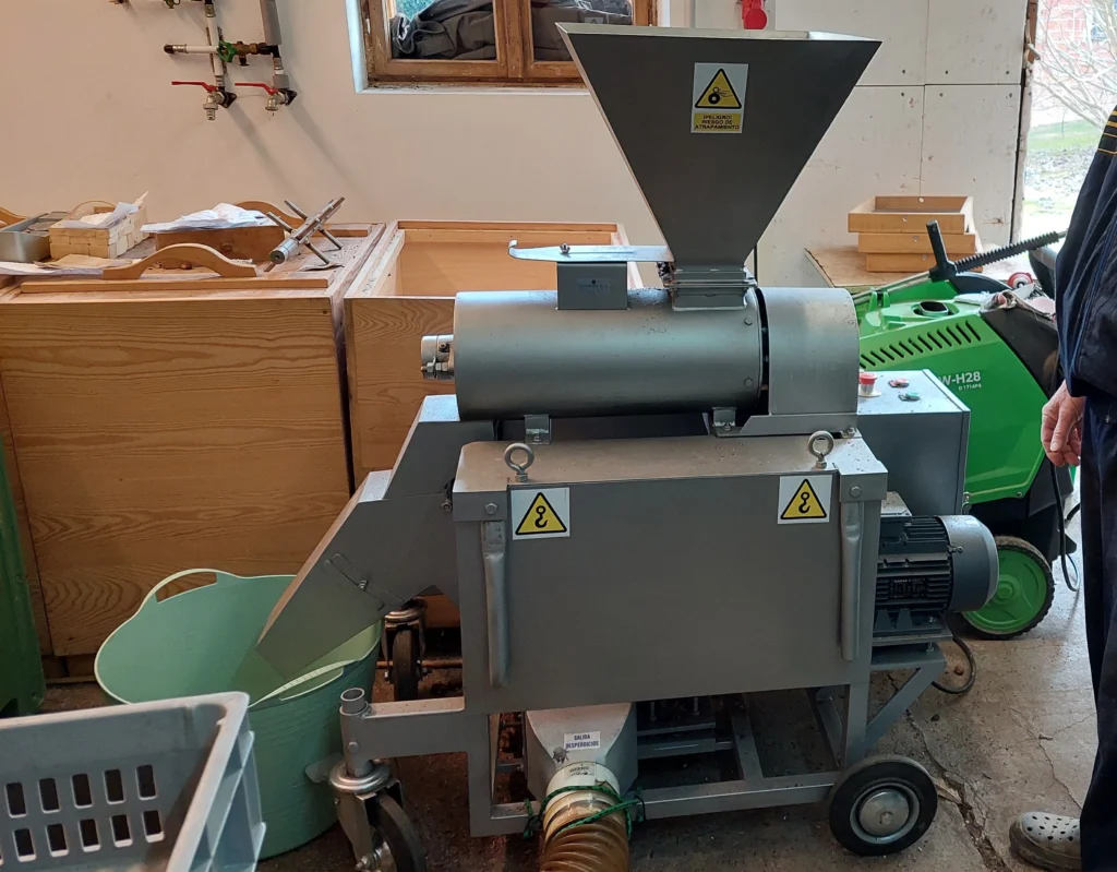 Schälmaschine für getrocknete Kastanien