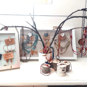 Schmuck aus Kastanienholz